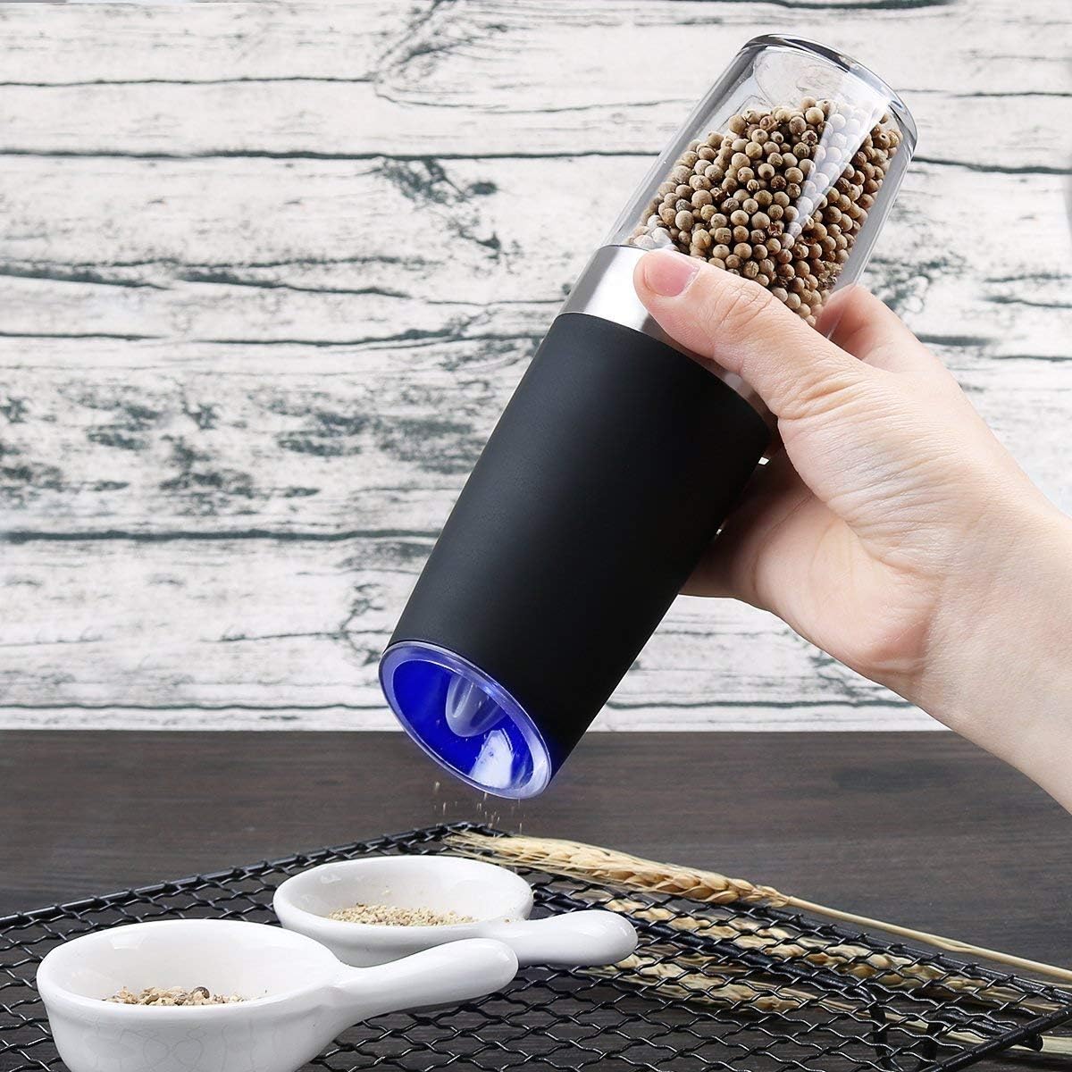 Automatic Gravity Sensing Salt Grinder