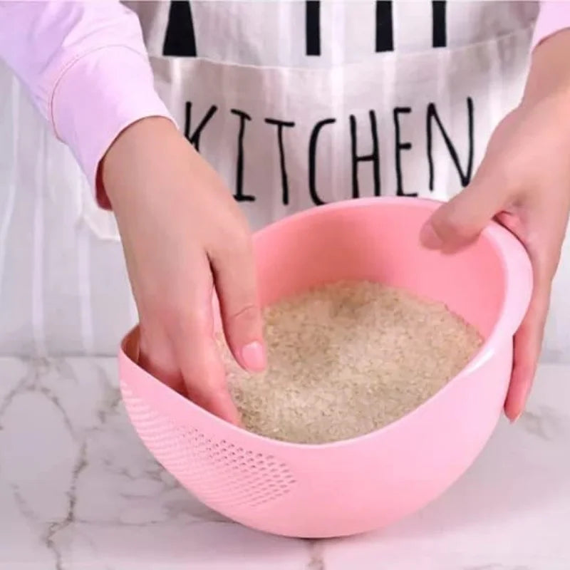 Multifunctional strainer bowl